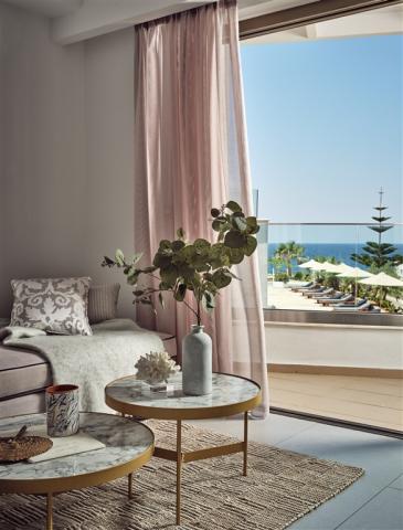Superiorguestroom2 (X6).jpg