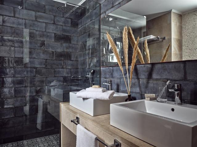 SuperiorRoom5 (x6).jpg