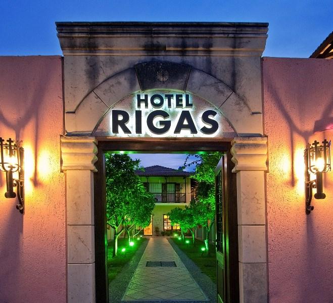 Rigas Hotel gate.jpg