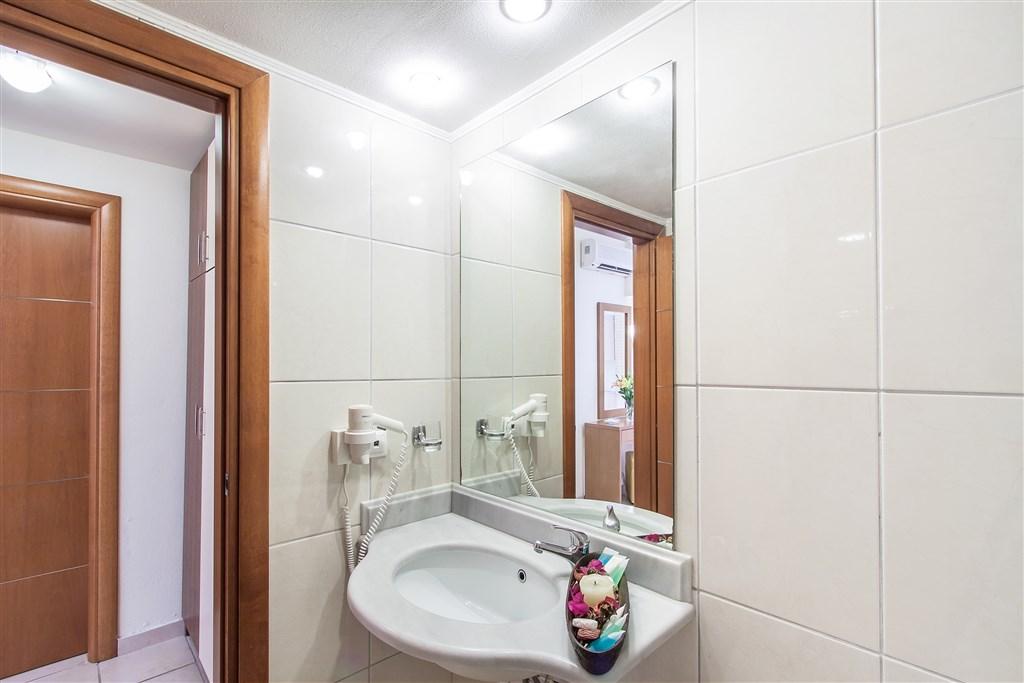 Bathroom Rigas Hotel.jpg