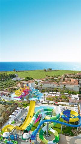23a-New-amazing-Aqua-Park-Get-ready-to-take-the-plunge_72dpi.jp