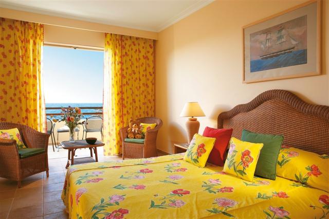 12-Family-Bungalow-Master-Bedroom-and-separate-childrens-room_7