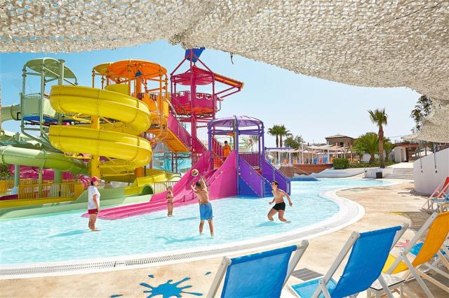 23e-A-brand-new-aqua-paradise-ideal-for-relaxing-in-the-new-sea