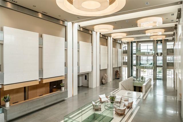 Lobby8.jpg
