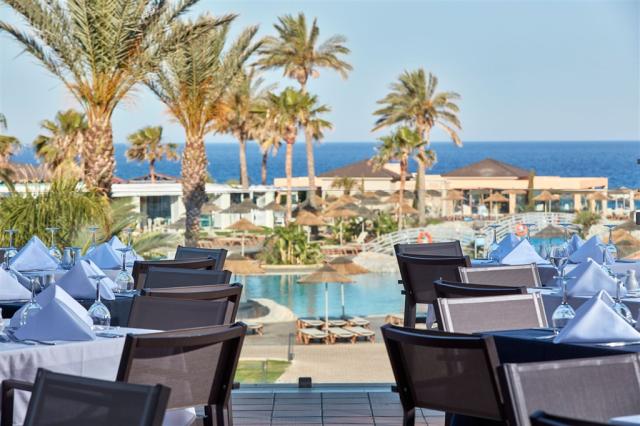 Thalassa_Dining_Room_&_Al_Fresco_Terrace-2.jpg