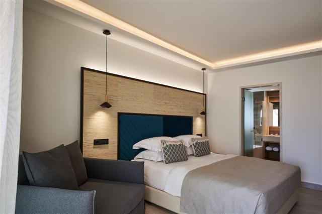 Premium_Double_Room_Inland_View.jpg