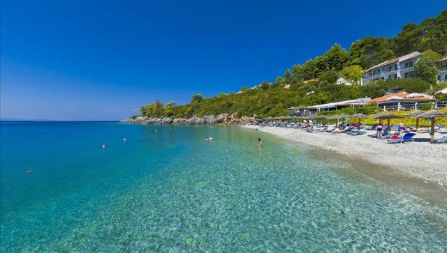 skopelosbeach2.jpg