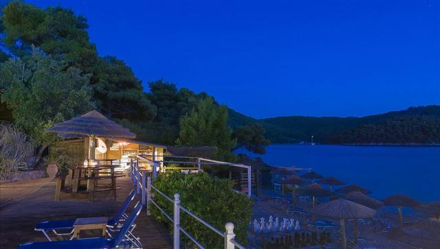 skopelosbeachbar.jpg