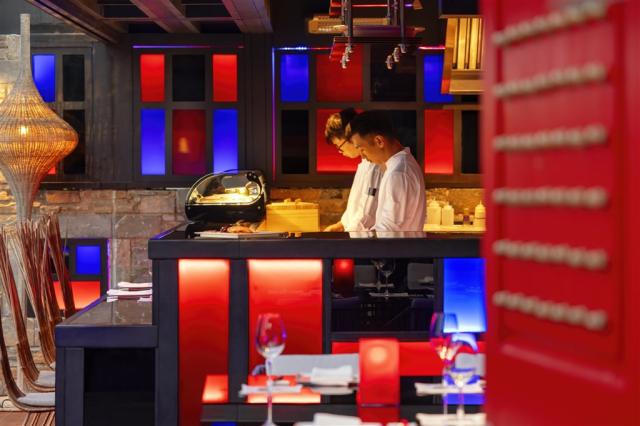 18 - Live cooking at Porto Zante.jpeg