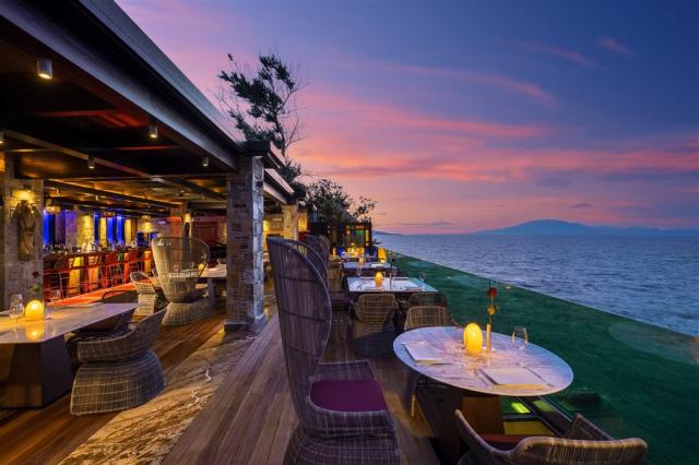 08 - The Club House Restaurant - Porto Zante.jpg