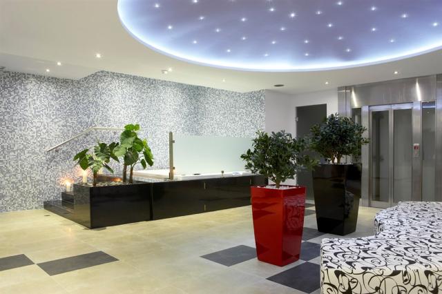 ren_spa10-0041.jpg