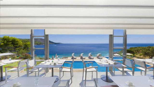 breakfastveranda.jpg