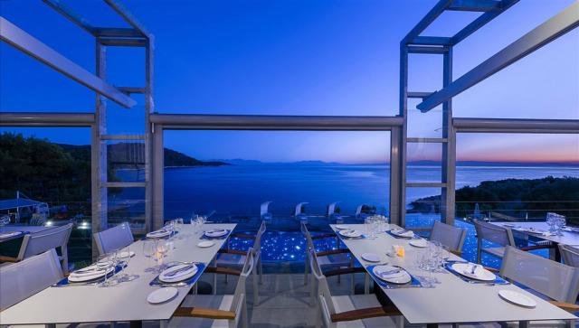 dinnerrestaurant.jpg