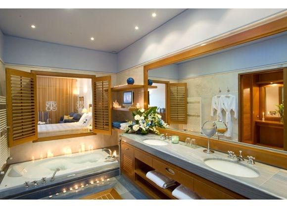 luxury-suite-front-sea-view-with-shared-pool3.jpeg