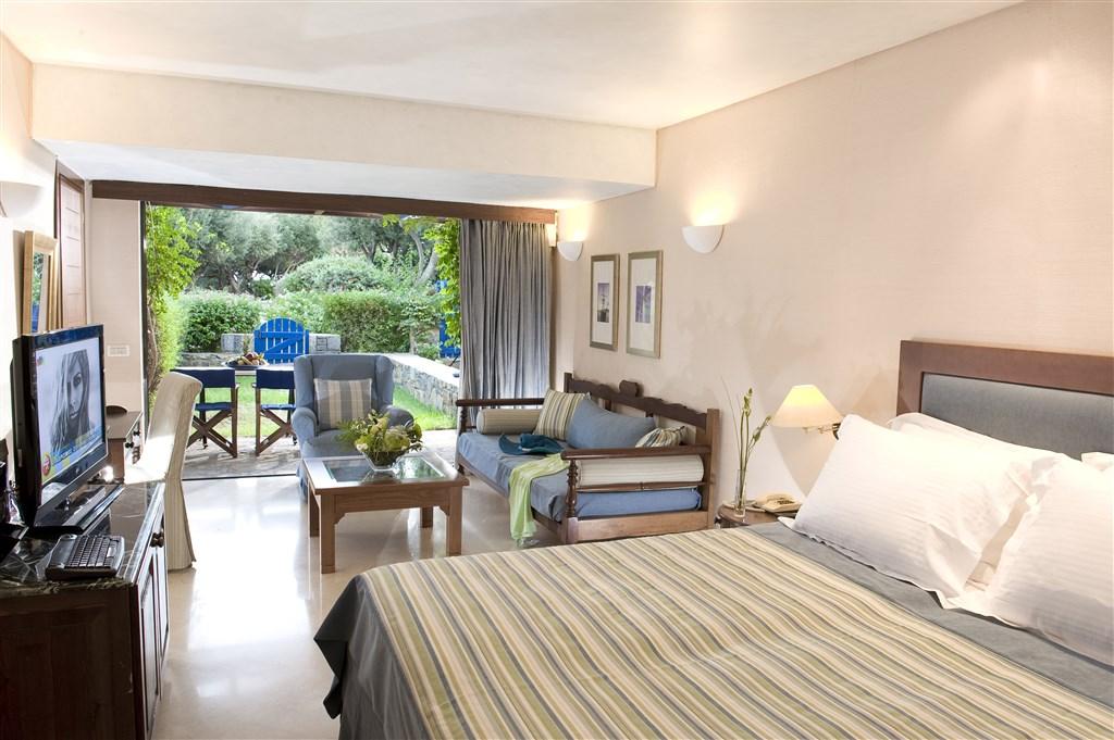 deluxe bungalow sea view.jpg