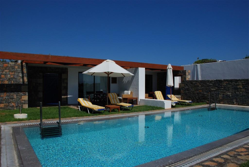 superior bungalow sea view with priv. pool 1.jpg