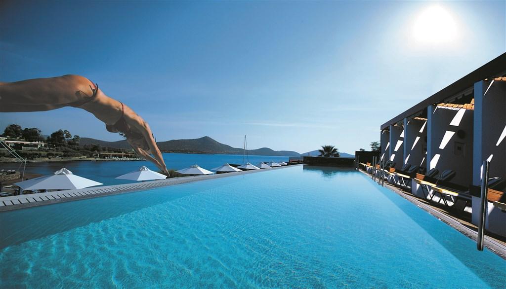 SUPERIOR BUNGALOWS-SHARED POOL.jpg