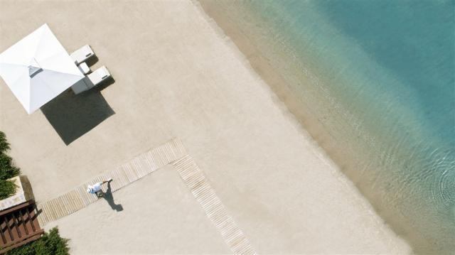 IkosOlivia - aerial - service - 2880x1618.jpg
