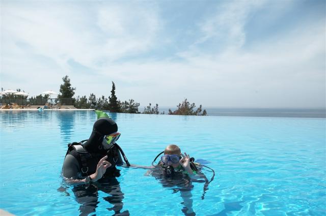 Ikos_Oceania_Diving.jpg