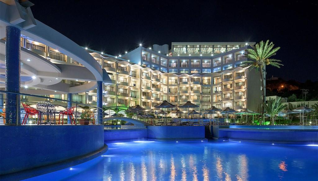 Exterior-Night-1.jpg