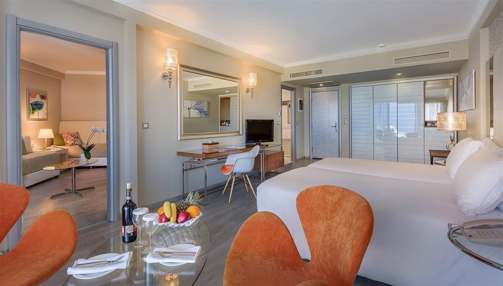 platinum-Executive-Suite-1.jpg