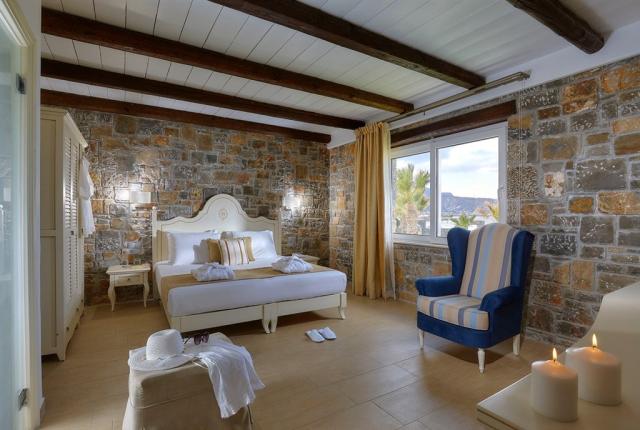 villa_2_bedrooms_beach_front_alexander_beach_crete_00150.jpg
