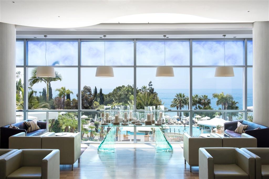 Clouds-Lounge-Bar.jpg