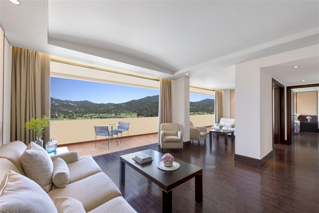 SUPERIOR GOLF VIEW LOUNGE.jpg
