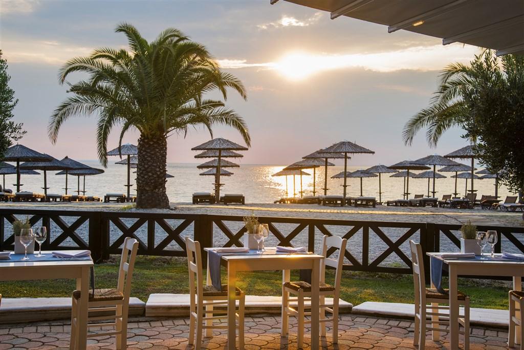 PEFKO RESTAURANT.jpg