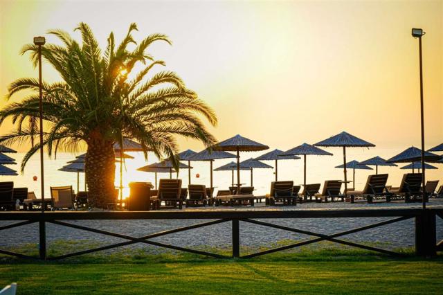 Meliton beach 3.jpg