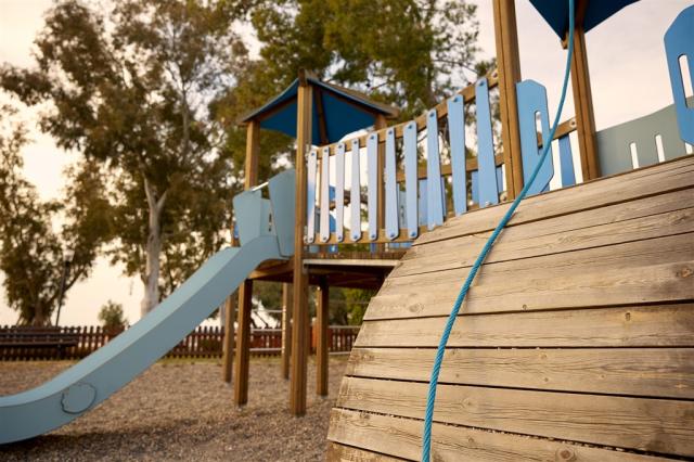PLAYGROUND (2).jpg