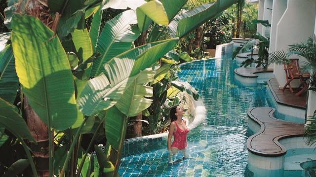 Kypr#FS 6 garden studios jacuzzi.tif