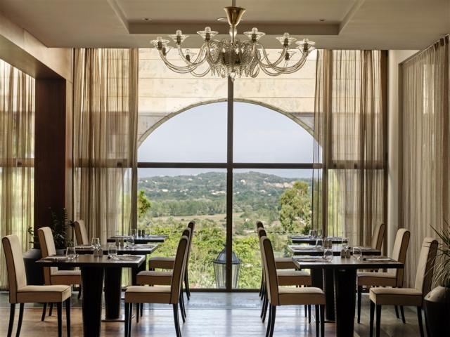 The_Restaurant-2.jpg