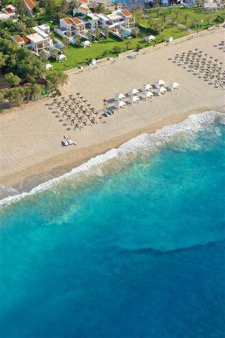 36-Luxury-Beach-Villas-from-a-spectacular-panoramic-view_72dpi.