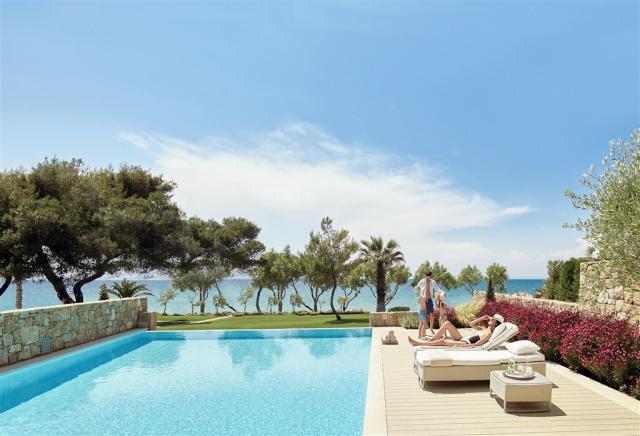 sani_club_family_private pool_2880x1962.jpg