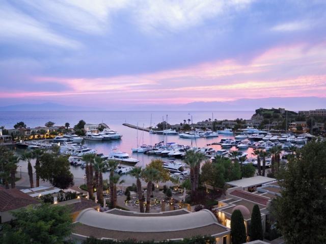 sani_marina_sunset_792x593.jpg