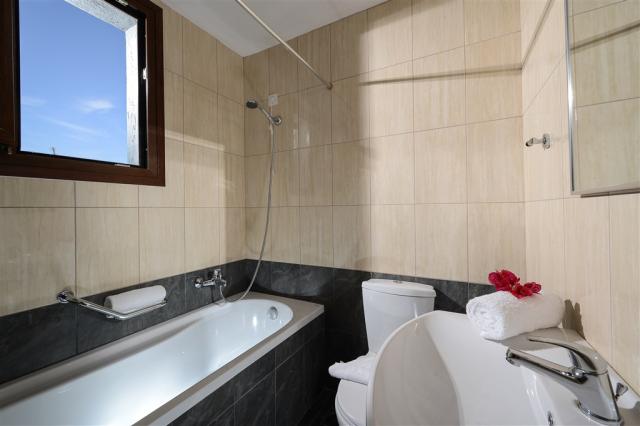 Hersonissos Village bathroom 2.jpg