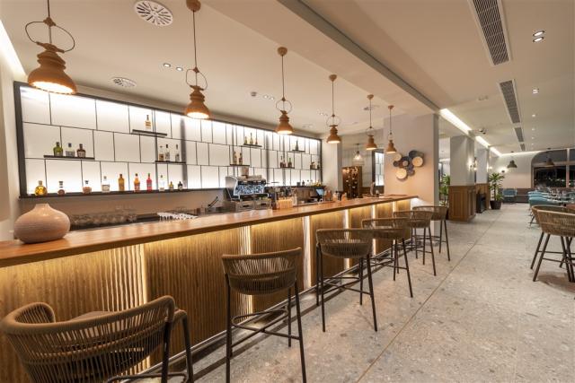mosaico wine bar.jpg