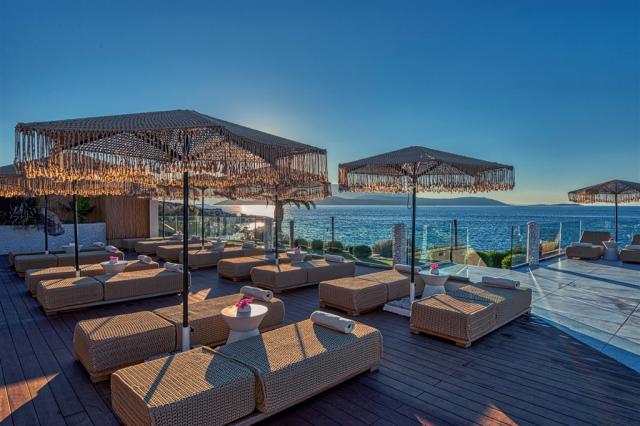 proteasbluresort_gallery_new.jpg