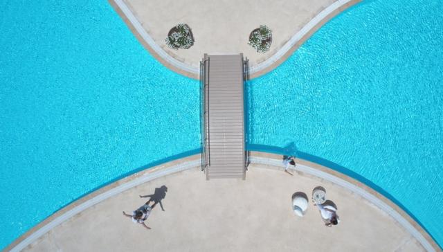 SaniDunes_family_pool_792x4512.jpg