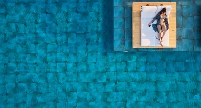 Outdoor infinity pool 2.jpg
