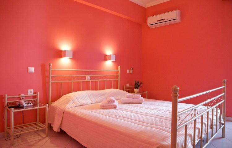red_room.jpg