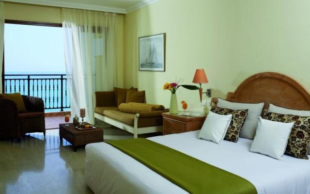Superior__Double_Room_Sea_View.jpg