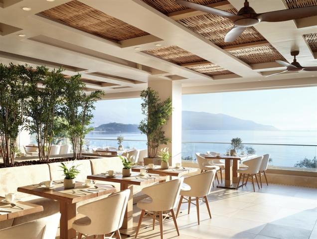 Flavors Main Restaurant Sea Ikos Dassia_1647x1242.jpg