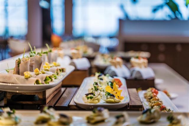Dinner buffet 2.jpg