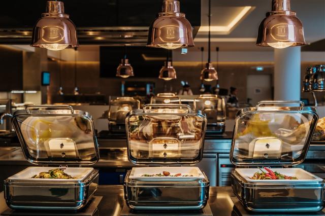 Dinner buffet.jpg