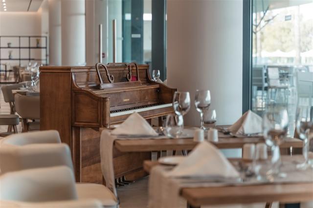 Main restaurant2.jpg