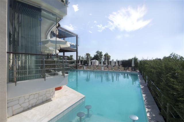 POOL 11.jpg