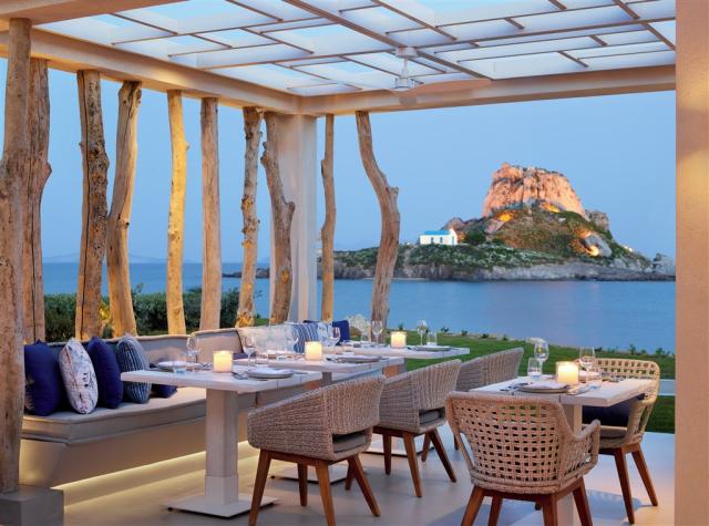 Ikos Aria - Ouzo Restaurant - 2824x2100.jpg