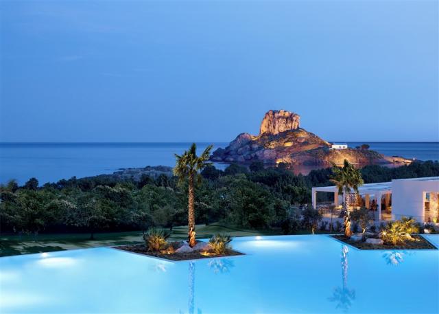 Ikos Aria - Main pool - 2880x2059.jpg